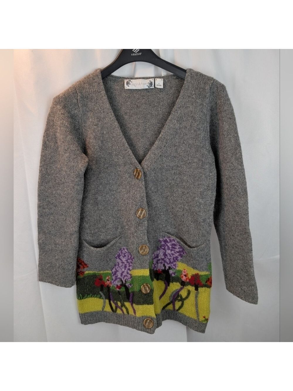 Ingrid Hass Gray Cardigan with Floral Design Size M In EUC